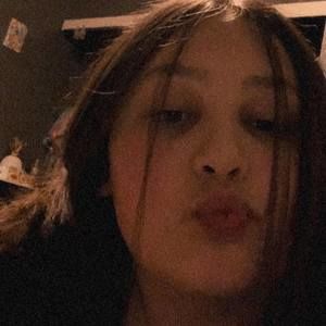 Meet your Posher, Ariela